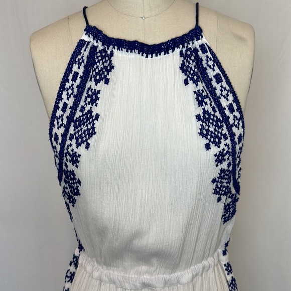 Boemo - White Gauze Maxi Dress With Blue Rope and Embroidery Detailing - Picture 5 of 7